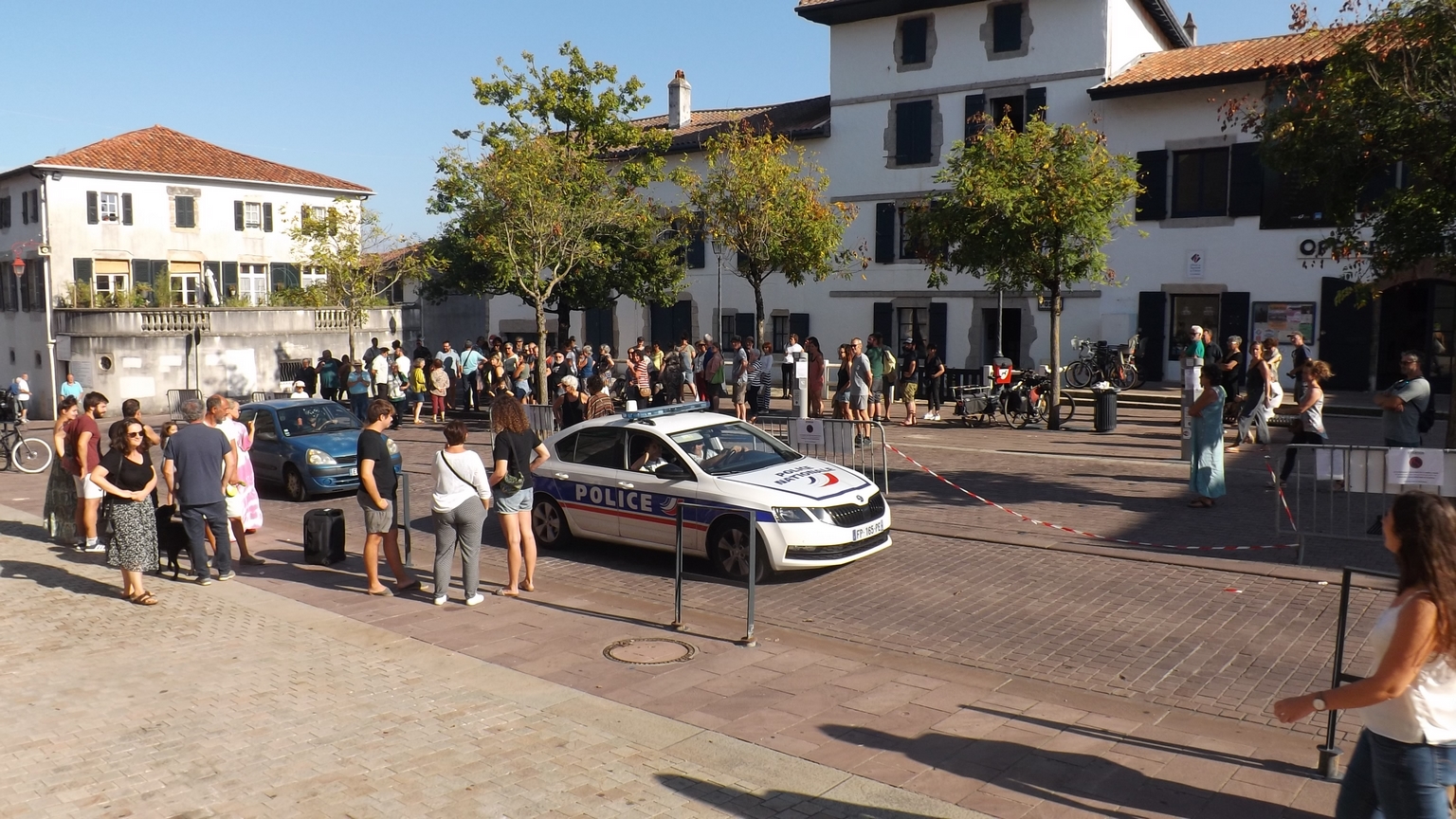 <br />
<b>Notice</b>:  Undefined variable: titre in <b>/var/www/vhosts/bidasoa-etorkinekin.org/httpdocs/views/urrugne.view.php</b> on line <b>28</b><br />
